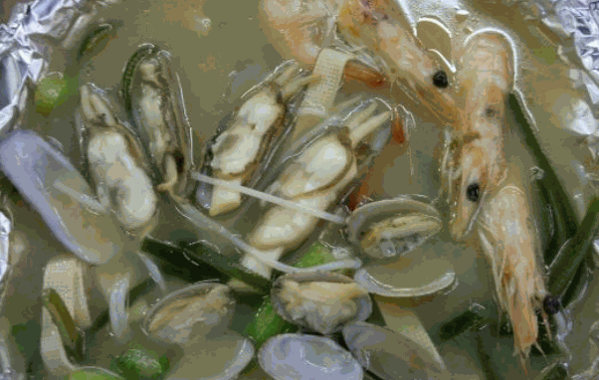 斟知己酸菜鱼花甲粉